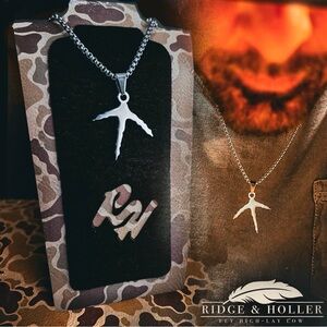 Ridge & Holler Turkey Foot Stainless Steel Necklace and Pendant: Youth (18")